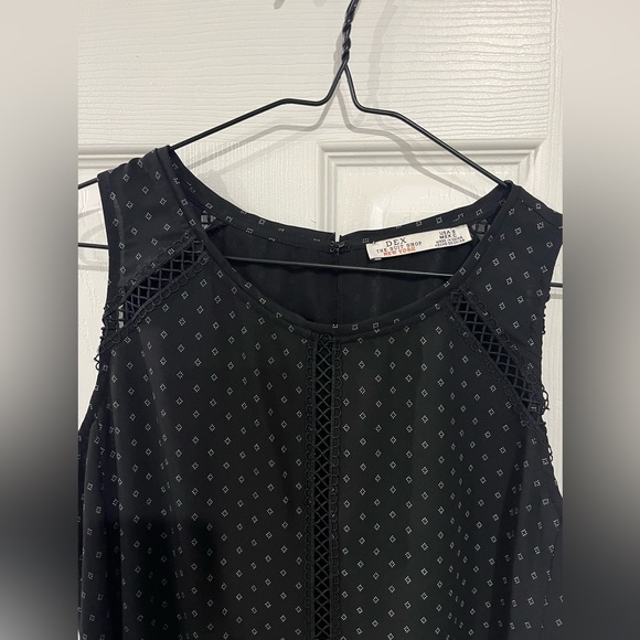 Dex ladies top nwt small - Picture 9 of 9
